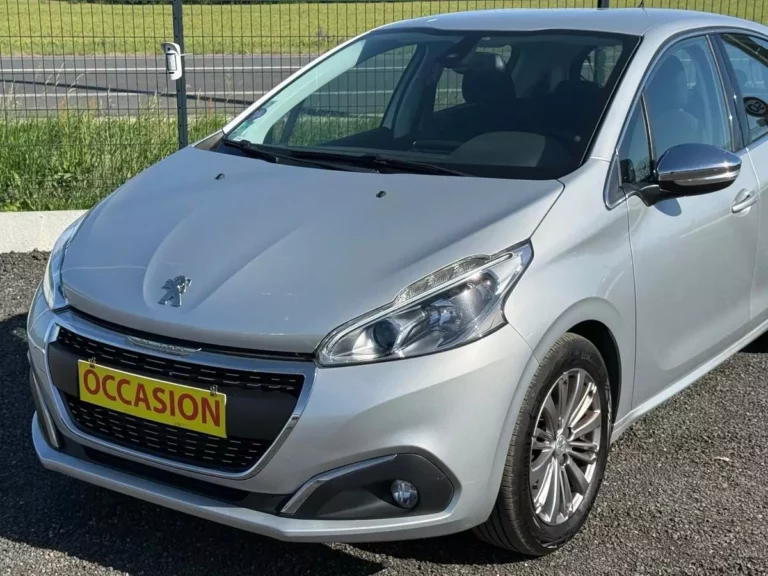 Peugeot 208 Phase II 1.2 PureTech 110 ch Allure — photo 2
