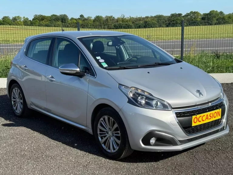 Peugeot 208 Phase II 1.2 PureTech 110 ch Allure — photo 3