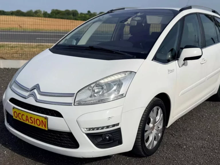 Citroen C4 Grand Picasso Citroën Grand C4 Picasso 2.0 HDI 150ch Millenium 7 Places 1ère main — photo 2