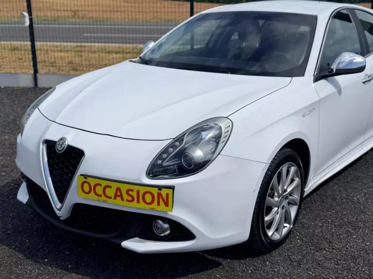 Alfa Romeo Giulietta III Phase 2 1.4 TB 16V MultiAir S&S 150 ch — photo 2