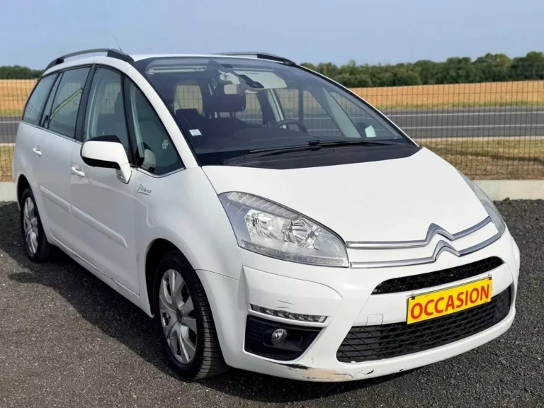 Citroen C4 Grand Picasso Citroën Grand C4 Picasso 2.0 HDI 150ch Millenium 7 Places 1ère main — photo 3