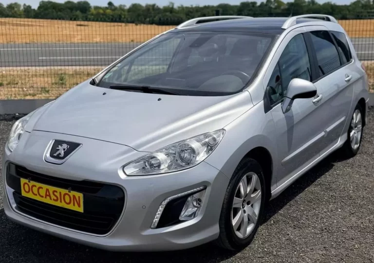 Peugeot 308 SW 1.6 e-HDi 8 S&S 115 ch Allure — photo 2