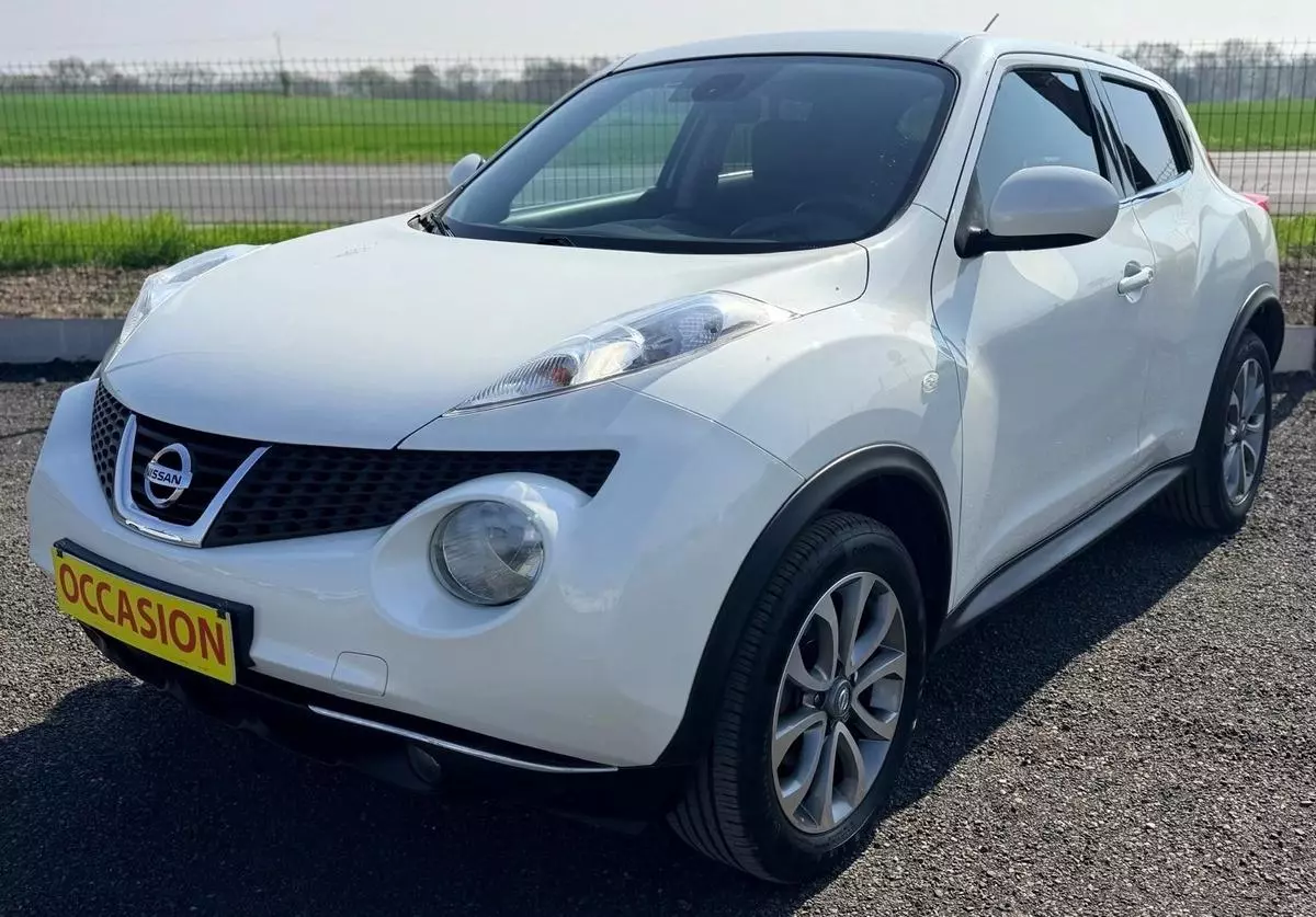 Nissan Juke 1.6 i 16V CVT 117 ch Connect Édition (2014)
